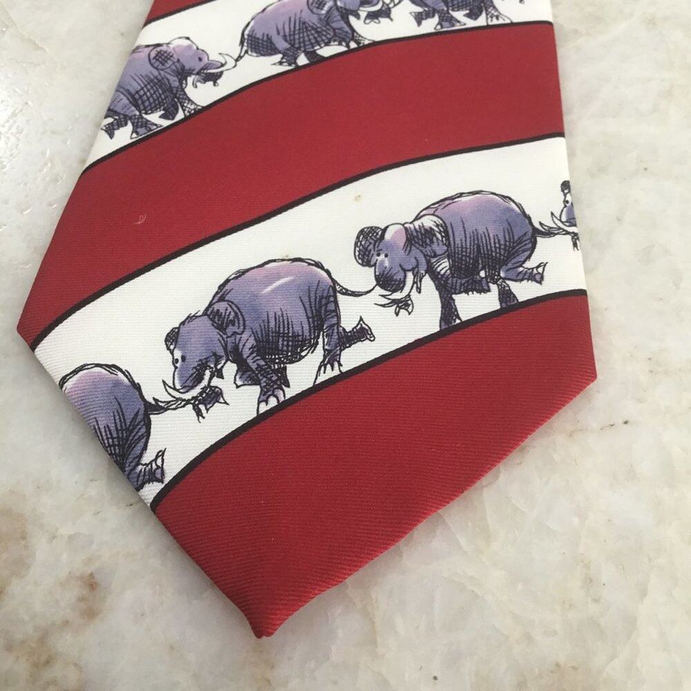 MIKE LUCKOVICH SILK ELEPHANT DESIGN TIE